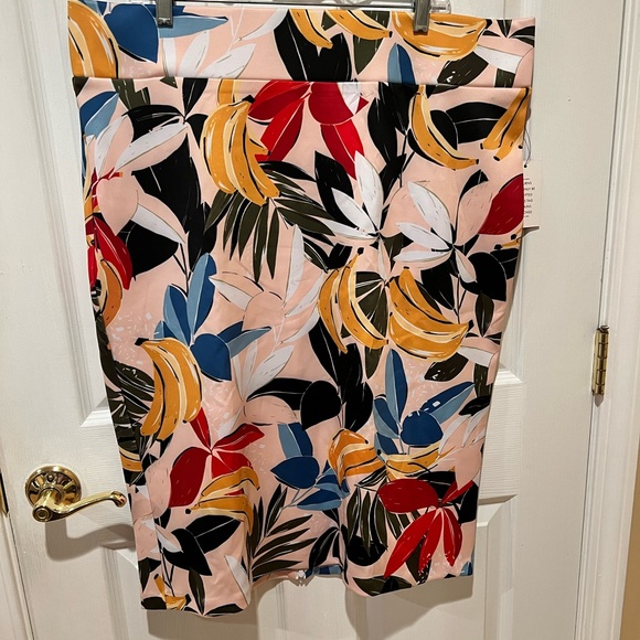 Eloquii Neoprene Pencil Skirt - Picture 1 of 5